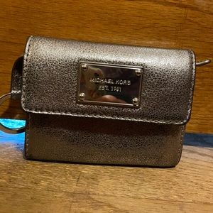 Silver Michael Kors Wallet with Keychain